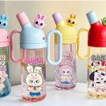 Cốc nhựa Baby Three V2 charm thỏ 800ml (Kiện 50 cái)