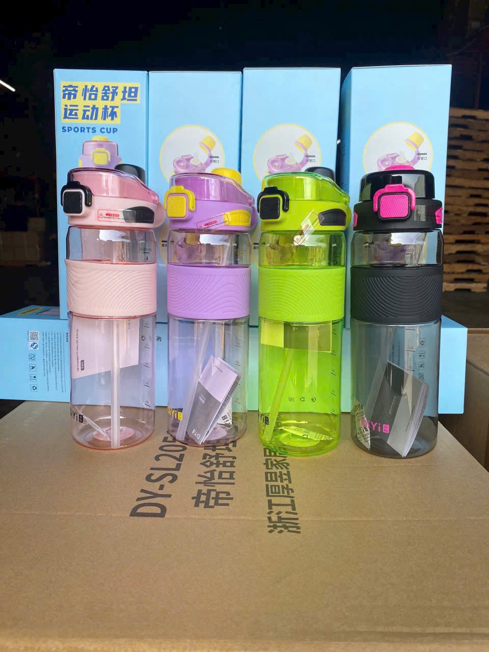 20250818_6TC3aSEa8d Bình nước DIYI xịn 1000ml (Kiện 60 cái) - Ảnh 1