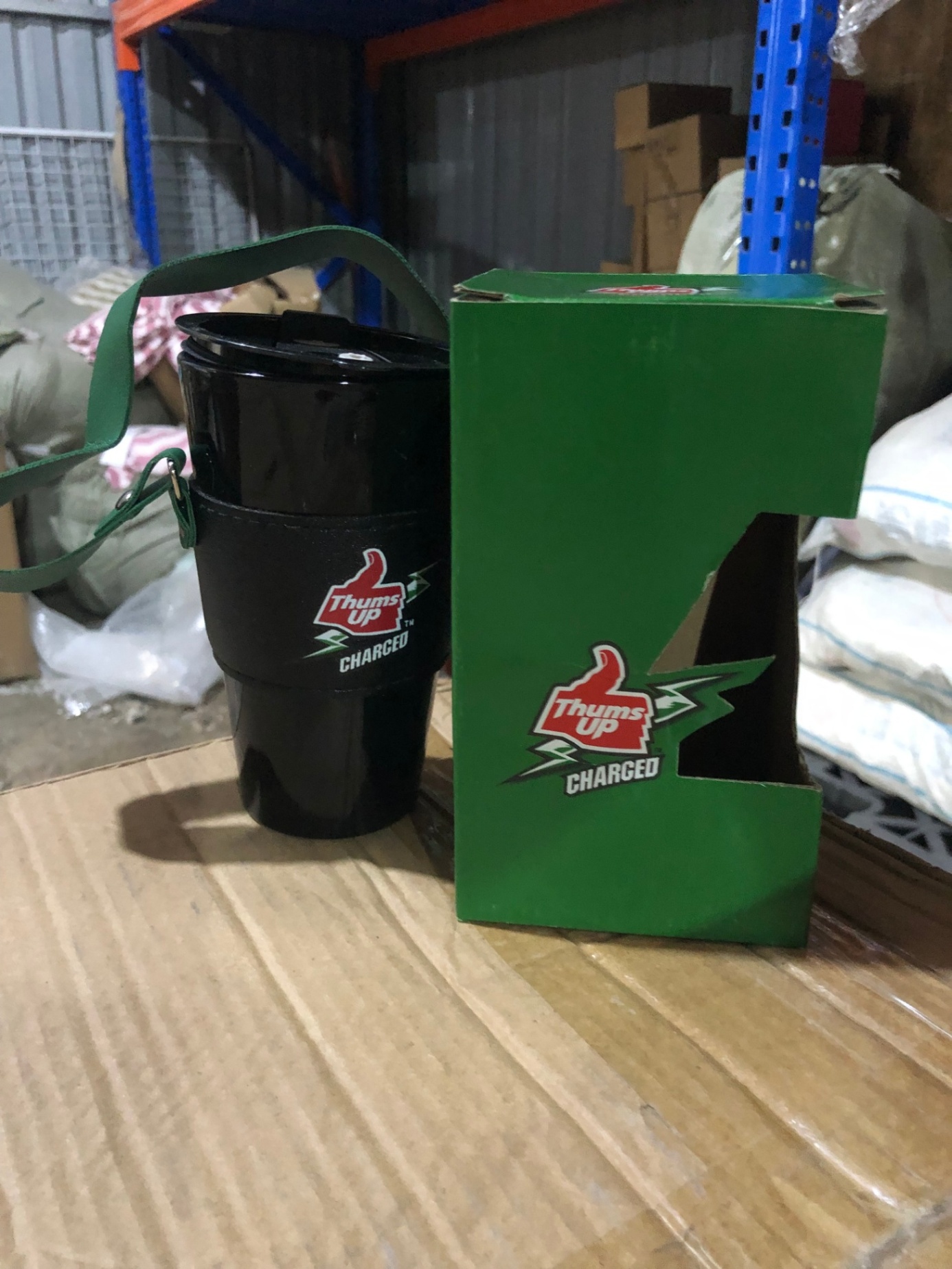 Cốc thuỷ tinh quai xách Thumsup (Kiện 28 cái) (Hàng nguyên kiện) - Ảnh 2