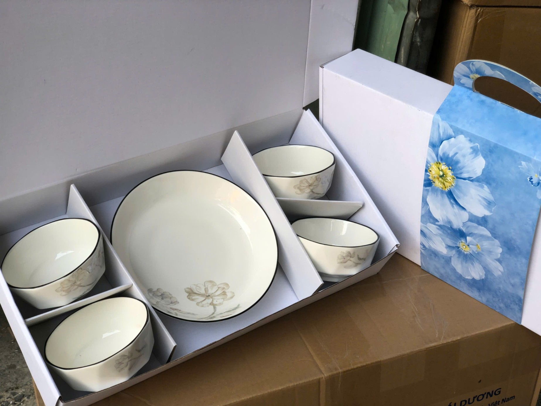 Set 4 chén và 1 dĩa kim cương bông (Kiện 12 bộ) - Ảnh 2