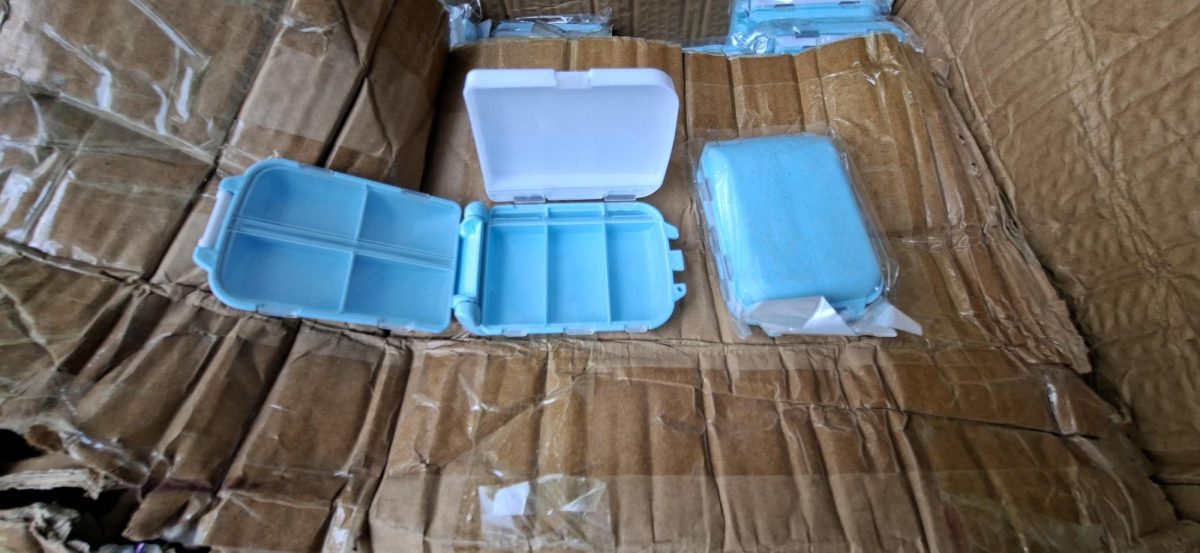 Hộp chia thuốc 8 ngăn gấp gọn (Kiện 200 cái) - Ảnh 2