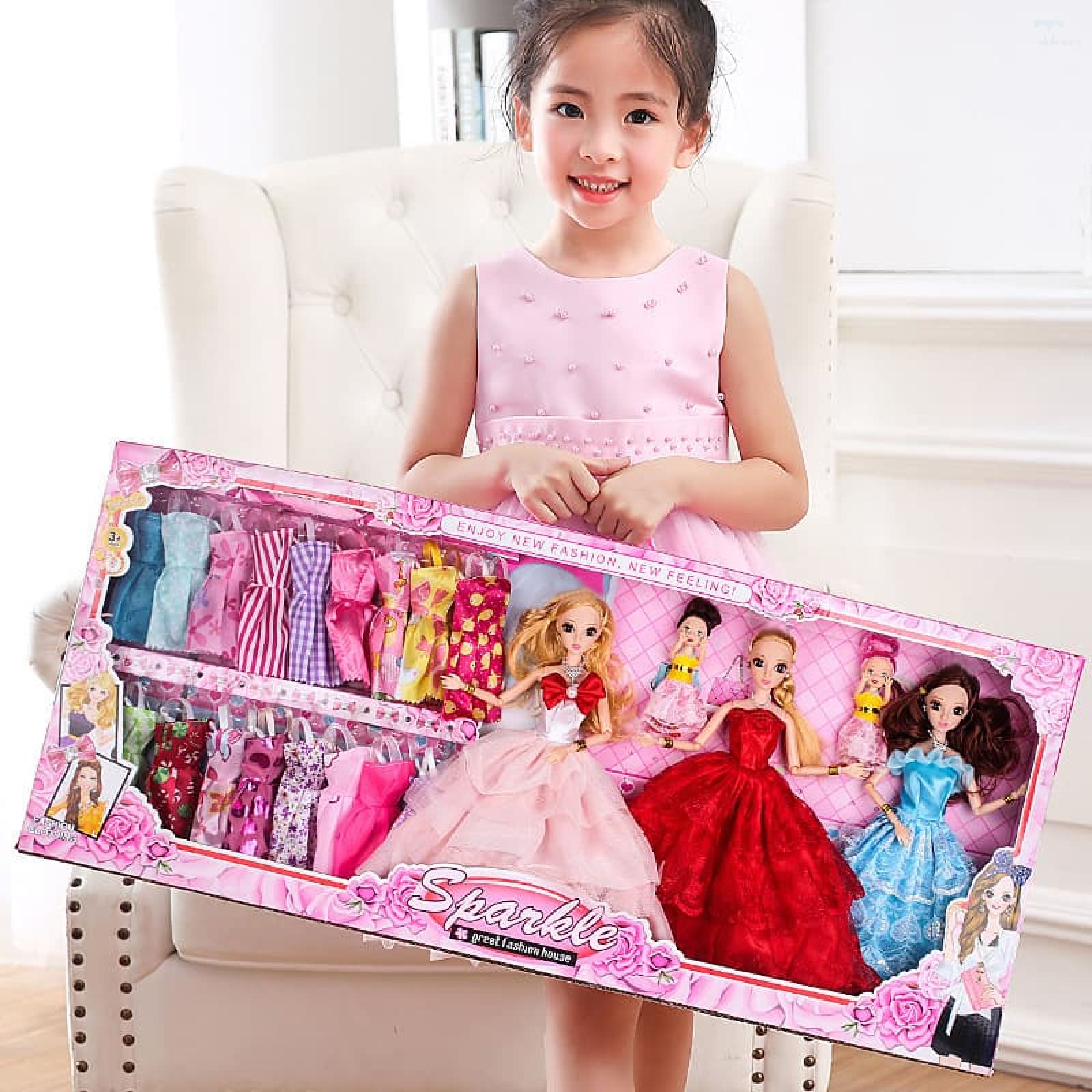 đồ chơi búp bê cho bé gái